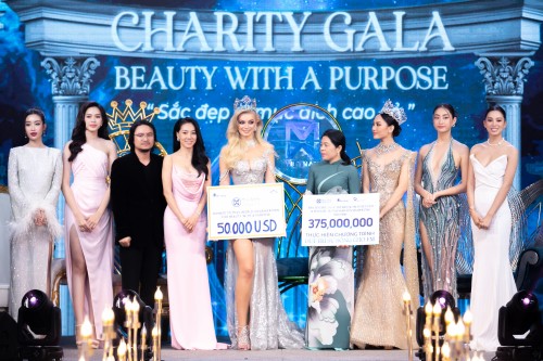 “Bà trùm Hoa hậu” cùng BTC Miss World Vietnam trích 50.000 USD ủng hộ quỹ từ thiện của BTC Miss World