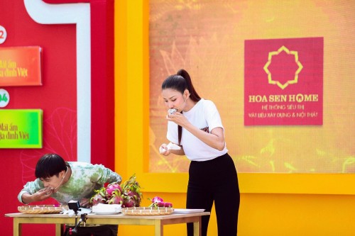 Mái ấm gia đình Việt: Hoàng Thùy, Tuấn Dũng hợp sức mang về 105 triệu đồng tặng các em nhỏ mồ côi