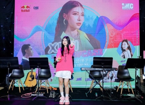 Xesi trở lại cùng Túy  m đốt cháy sân khấu đêm nhạc ‘Showcase tháng 3’