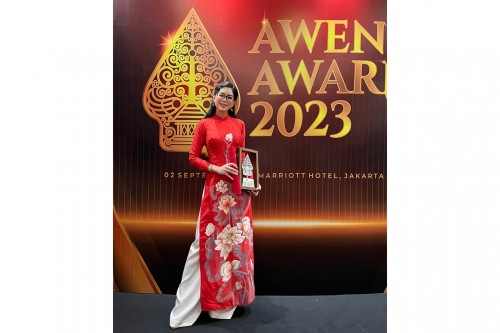  Bà Lê Hồng Thuỷ Tiên nhận giải Nữ doanh nhân ASEAN tại AWEN AWARD 2023 khi Việt Nam có 3 nữ doanh nhân đoạt giải 