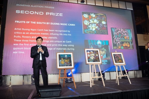  Ông Johnathan Hạnh Nguyễn đấu giá 3 bức tranh Việt Nam trị giá 2,4 tỷ đồng gây quỹ từ thiện của CLB tổng lãnh sự TPHCM      