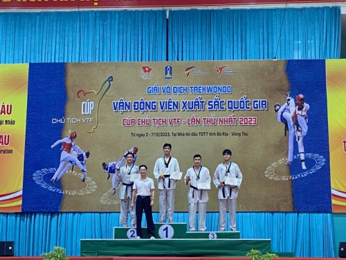 Hai kiện tượng quốc gia giải vô địch Taekwondo thuộc về tỉnh Bình Thuận