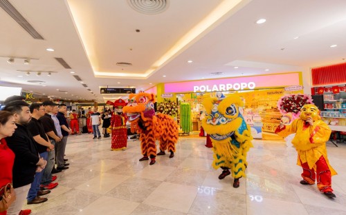 Tưng bừng khai trương cửa hàng POLARPOPO đầu tiên tại Việt Nam thu hút đông đảo khách tham gia