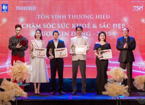 Lộ diện những “Bông Hồng Quyền Lực” 2025