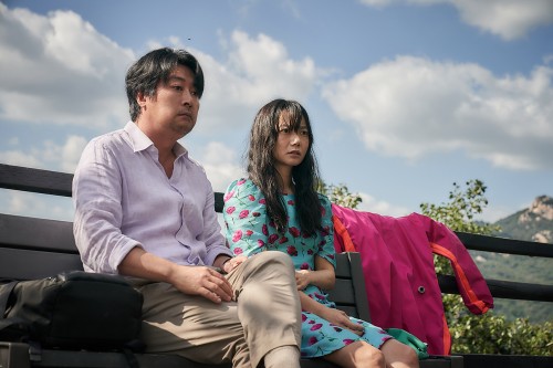 Các “tượng đài diễn xuất” của màn ảnh Hàn - Bae Doo-na, Son Suk-ku và Kim Yoon-seok cùng hội tụ trong phim có kịch bản độc lạ