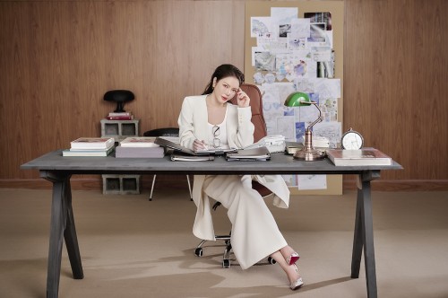 Lý Nhã Kỳ: Biến hóa với vest, phá vỡ mọi quy tắc để nâng tầm đẳng cấp nơi công sở