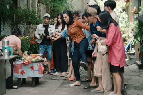 CỤC VÀNG CỦA NGOẠI TÁI HIỆN PHONG TỤC “CÚNG CÔ HỒN”