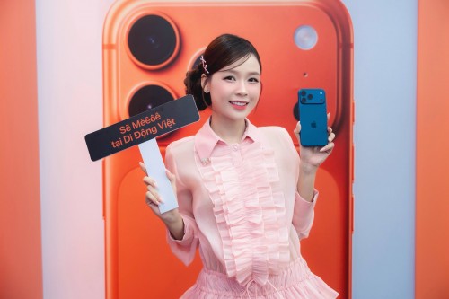 Dàn nghệ sĩ Vbiz hào hứng ‘đập hộp’ iPhone 17 Pro Max ngay tuần đầu mở bán tại Việt Nam