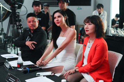 NSND MỸ UYÊN, HOA HẬU KỲ HÂN BẤT NGỜ VỚI NHIỀU ỨNG CỬ VIÊN SÁNG GIÁ TẠI BUỔI CASTING “VƯƠNG MIỆN MÁU”