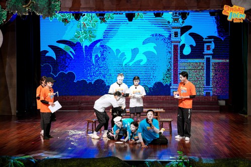 MUỘII VÀ LAMOON HÁT QUAN HỌ NGỌT LỊM NHƯNG TOÀN BỊ ĐỒNG ĐỘI BÁO HẠI TẠI CHƯƠNG TRÌNH 2 NGÀY 1 ĐÊM