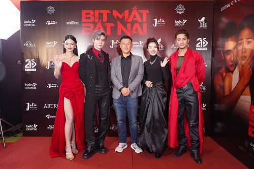 Dàn sao đổ bộ thảm đỏ ra mắt phim 16+ ‘Bịt mắt bắt nai