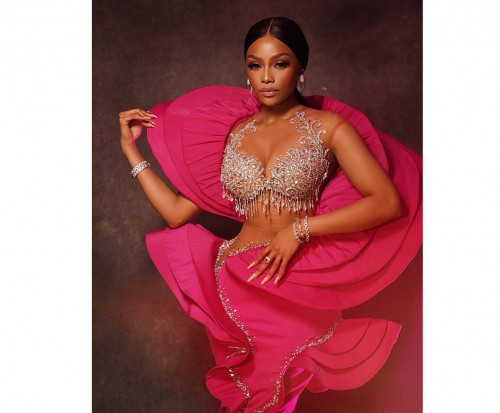 QUEEN B BONANG MATHEBA CHÍNH THỨC ĐẢM NHẬN VAI TRÒ HOST TẠI MISS COSMO 2025 