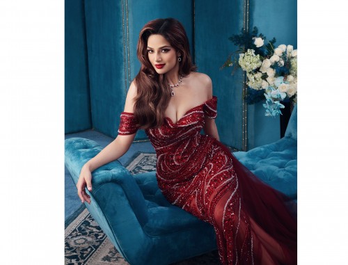 MISS UNIVERSE 2021 HARNAAZ SANDHU CHÍNH THỨC QUAY TRỞ LẠI, LÀM GIÁM KHẢO MISS COSMO 2025 