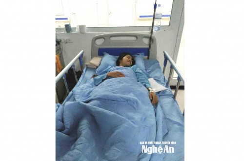 Khát vọng giảng đường đại học dang dở của nữ sinh mồ côi gặp tai nạn giao thông nghiêm trọng