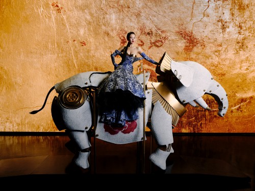 5 năm ra 3 album, Văn Mai Hương được fans khen là ca sĩ chăm chỉ nhất nhì showbiz Việt