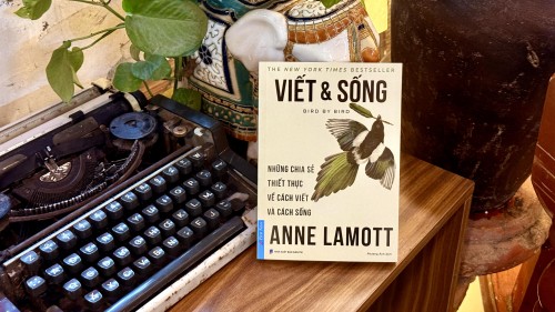 Viết và sống - Chữa lành và thấu hiểu bản thân thông qua viết lách