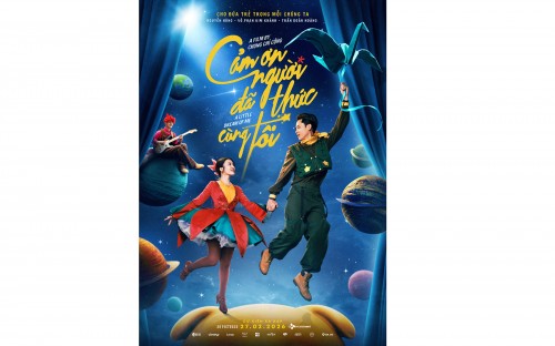 Đạo diễn Chung Chí Công mở ra thế giới lãng mạn, đậm chất điện ảnh ngay từ trailer đầu tiên của Cảm Ơn Người Đã Thức Cùng Tôi