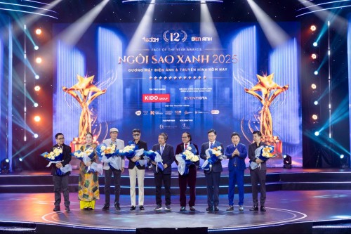 Ngôi Sao Xanh 2025: 33 chiếc cúp vàng trao tay, một đêm vinh danh xứng tầm cho những cống hiến nghệ thuật