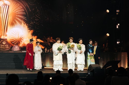 Album Made In Vietnam của DTAP được vinh danh tại Tinh hoa Việt mùa đầu tiên