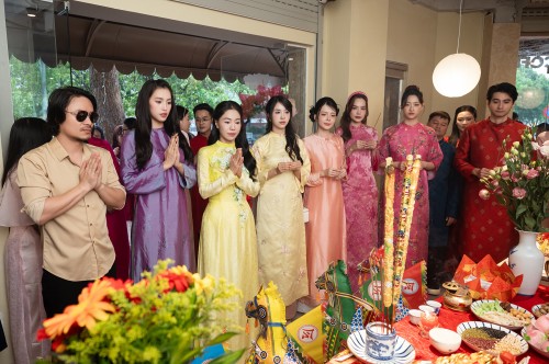 DÀN HOA HẬU, Á HẬU RẠNG RỠ DỰ LỄ KHAI TRƯƠNG ĐẦU NĂM 2026 CỦA CÔNG TY SEN VÀNG