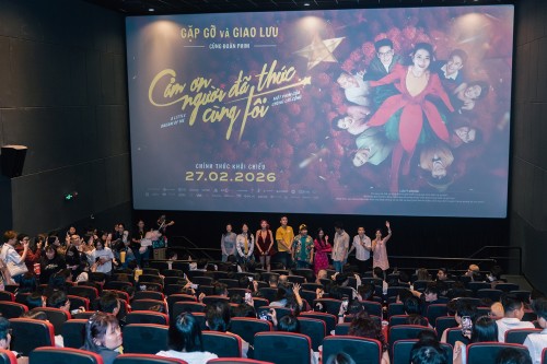 Cảm Ơn Người Đã Thức Cùng Tôi lội ngược dòng ngoạn mục với vị trí Top 2 phòng vé phim Tết