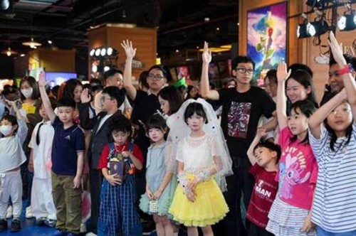 [Clip]“PHIM SUPER MARIO THIÊN HÀ” nhận cơn mưa pháo tay từ khán giả Việt, loạt gia đình đình đám đổ bộ thảm đỏ