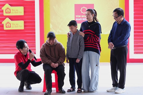 Thanh Hương, Dương Hồng Phúc xót xa trước hai mẹ con mắc bệnh tim sống nương tựa lẫn nhau