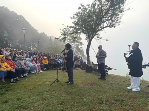 Dalat5am: chậm rãi,  đầy chất thơ và đủ chạm vào lòng người