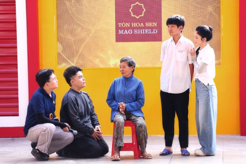 Đại Nghĩa, Nguyễn Đình Vũ, Phương Anh Bolero nghẹn ngào trước cậu bé 13 tuổi nương tựa ông bà cố lớn tuổi