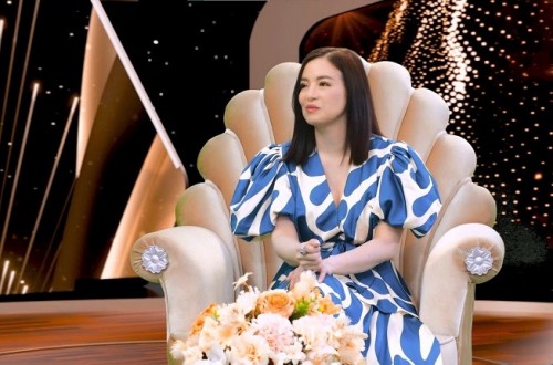 [Clip]Như Hảo tiết lộ từng phải dừng thu âm vì cảm xúc quá lớn