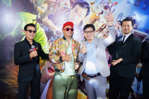 Làng giải trí Hà Nội tụ họp trên thảm đỏ ra mắt ‘Đại tiệc trăng máu 8’