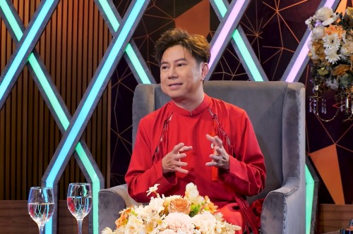 [Clip]Chuyện Tối Cùng Sao: Ca sĩ Quốc Đại nghẹn ngào nhớ lại khoảnh khắc hát về Tổ quốc giữa biển khơi