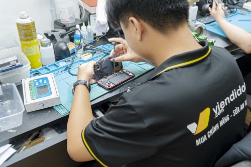 Khai trương Viện Di Động 1074 Hậu Giang: Thay pin iPhone miễn phí, iPhone cũ giá sốc