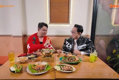 [Clip]Quán ăn hạnh phúc: Bảo Bảo mê mẩn món Thái, hài hước nói “không cần đi Thái nữa”